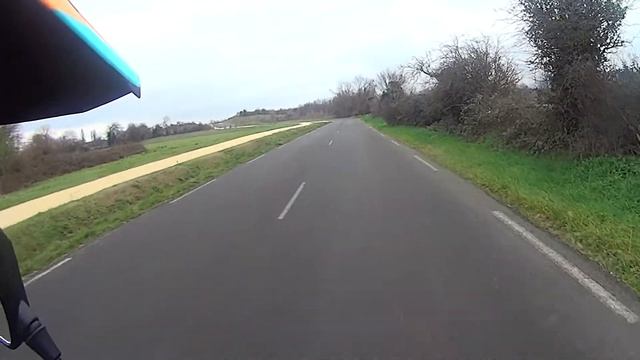 ACCELERATION DE WALY en fin de batterie 64 km route fermée смотреть онлайн