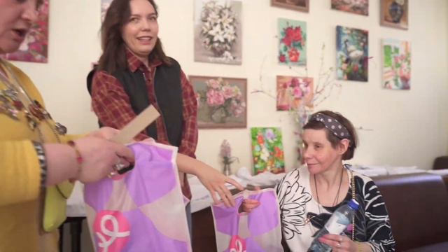 Магазин "Подружка" и фонд "Круг доверия" поздравляет участниц марафона "Радоваться вместе" с 8 март смотреть онлайн