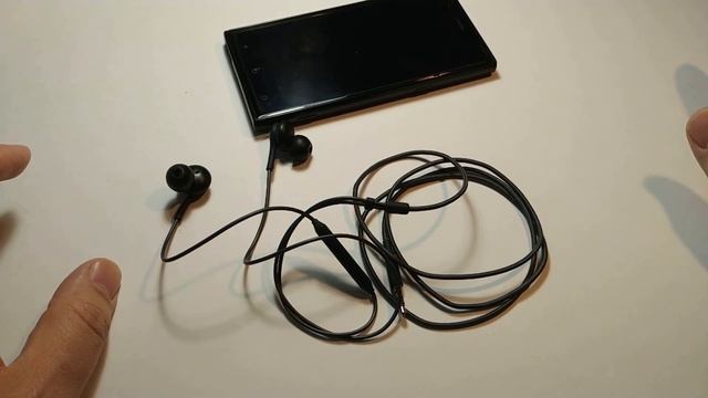 Обзор наушников Samsung Tuned by AKG из комплекта Galaxy S8+ смотреть онлайн