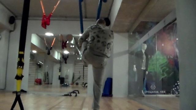 Бегай правильно! Занятие №4. Как "нарисовать" кубики пресса на животе смотреть онлайн