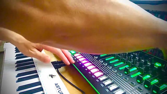 Sun 3rd May 2020 Jam. Roland TR8, Novation Circuit, Moog Minitaur смотреть онлайн