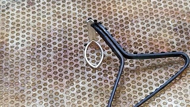 ANILLO DE PLATA CON ENGASTE EN GARRA ( claw setting jewelry ) смотреть онлайн