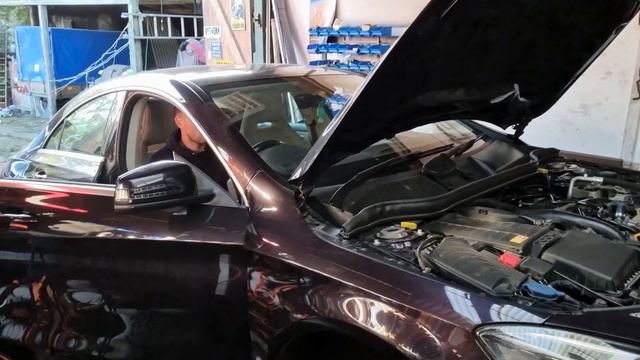 Mercedes CLA Turbo vervangen смотреть онлайн
