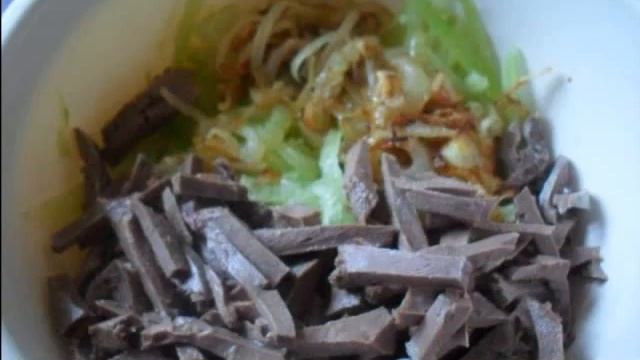 Рецепт салата Салат из зеленой редьки и сердца смотреть онлайн