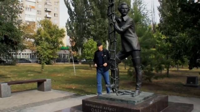 По дороге за хлебушком!Олег Янковский и Саратов.Рассказывает Сергей Уткин. смотреть онлайн