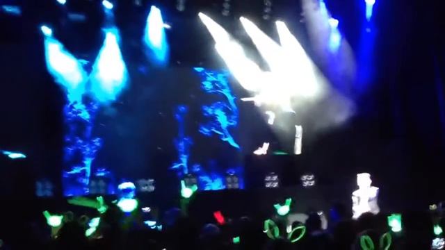 FANCAM 130514 В А Р Ён Гук Дэ Хён I remember @ Live on Earth DC смотреть онлайн