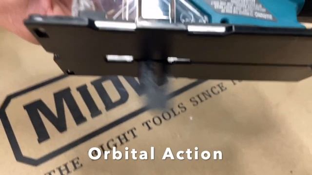Makita Dry Wall cut out saw смотреть онлайн