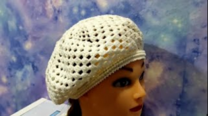 БЕРЕТ ЛЕТНИЙ КРЮЧКОМ. Берет-шапочка для начинающих. (720p)