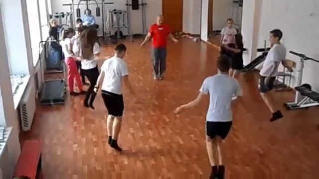 ЗАРУБА НА СКАКАЛКАХ смотреть онлайн