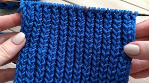 Объёмная, пышная резинка Простой узор спицами