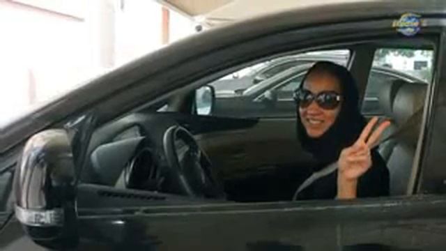 Можно ли женщинам водить машину?