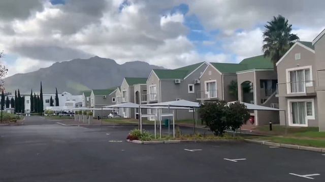 Protea Hotel Marriot // Stellenbosch- South Africa// Hotel review смотреть онлайн