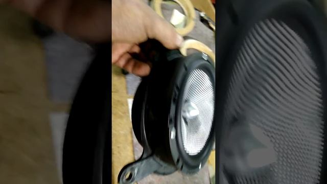 Замена штатной акустики Мерседес w210 смотреть онлайн