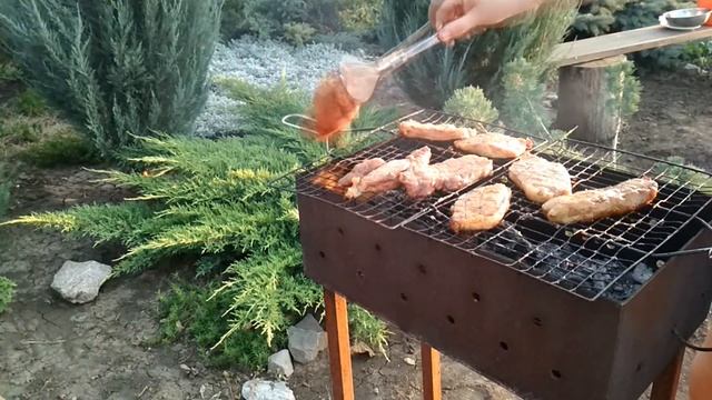 | СТЕЙКИ НА МАНГАЛЕ | смотреть онлайн