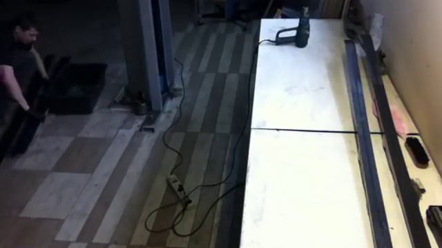 Как смазать лыжи не имея Спец СМАЗКИ смотреть онлайн