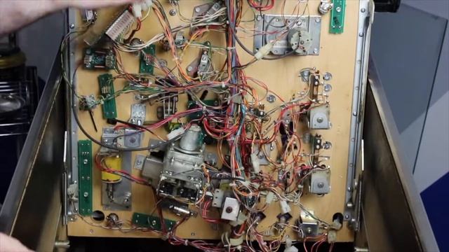 Troubleshooting GI Lights on Bally World Cup Soccer Pinball смотреть онлайн
