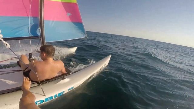 Катамаран с парусом и гидромассаж смотреть онлайн