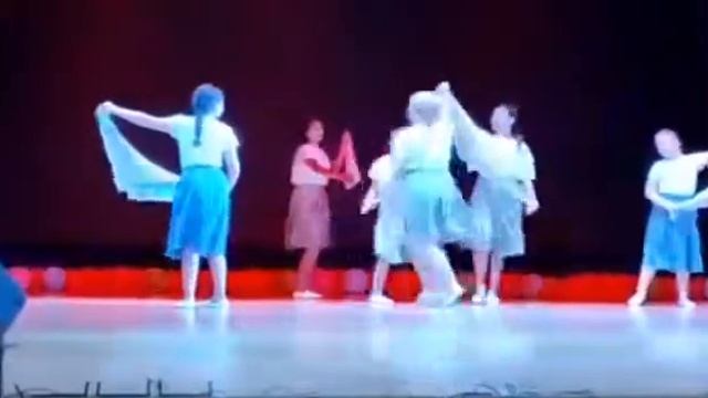 Танец "Ах эти тучи в голубом" с.Зензели. группа "Шаг вперёд " смотреть онлайн