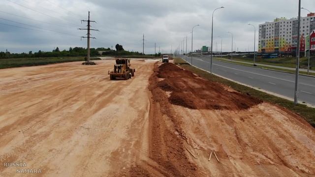 Продолжается строительство площади с водопадом и экстрим-парком в Кошелев-Парке / июль 2021 / Самар смотреть онлайн