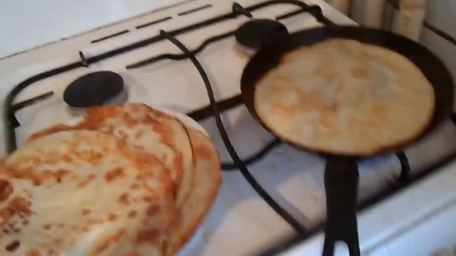 БЛИНЫ ВКУСНЯТИНА ТОНЕНЬКИЕ БЫСТРОГО ПРИГОТОВЛЕНИЯ смотреть онлайн