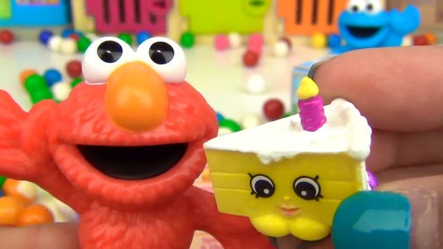 Essie Counts with SESAME STREET Coin Banks Elmo, Cookie Monster & Oscar смотреть онлайн