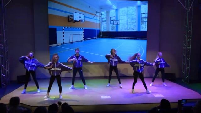 Современная хореография - команда Delorian (школа № 8) смотреть онлайн