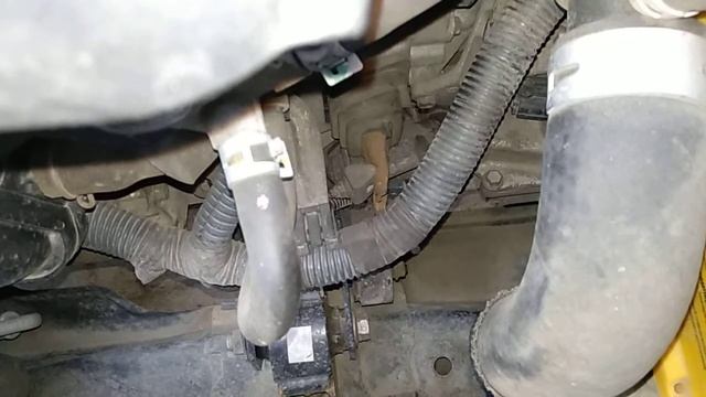 Работа актуатора сцепления из под капота (Toyota Corolla) смотреть онлайн