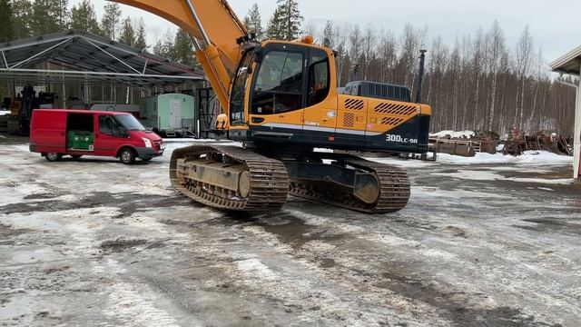 Köp Grävmaskin Hyundai 300LC-9A på Klaravik смотреть онлайн