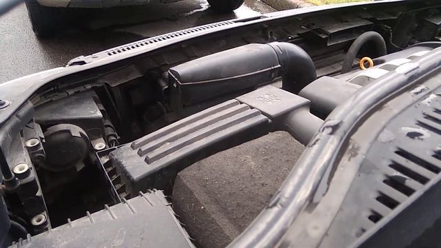 Фольксваген Туран 1,9 bxe троит... смотреть онлайн