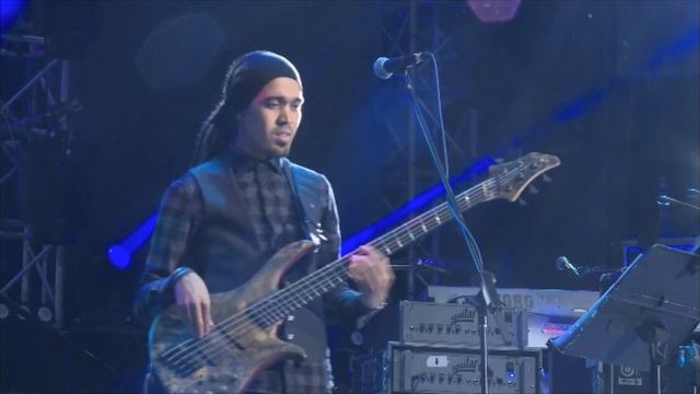 Ben Misterka & Collectivity- Shanghai Arena- Solo on Wulumuqi Blues смотреть онлайн