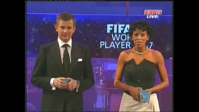 Первая встреча Месси и Роналду на церемонии FIFA-2007 смотреть онлайн