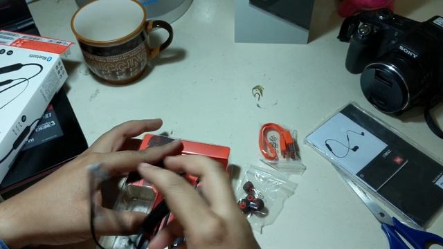 Are these the BEST Bluetooth Earphones or What?? смотреть онлайн