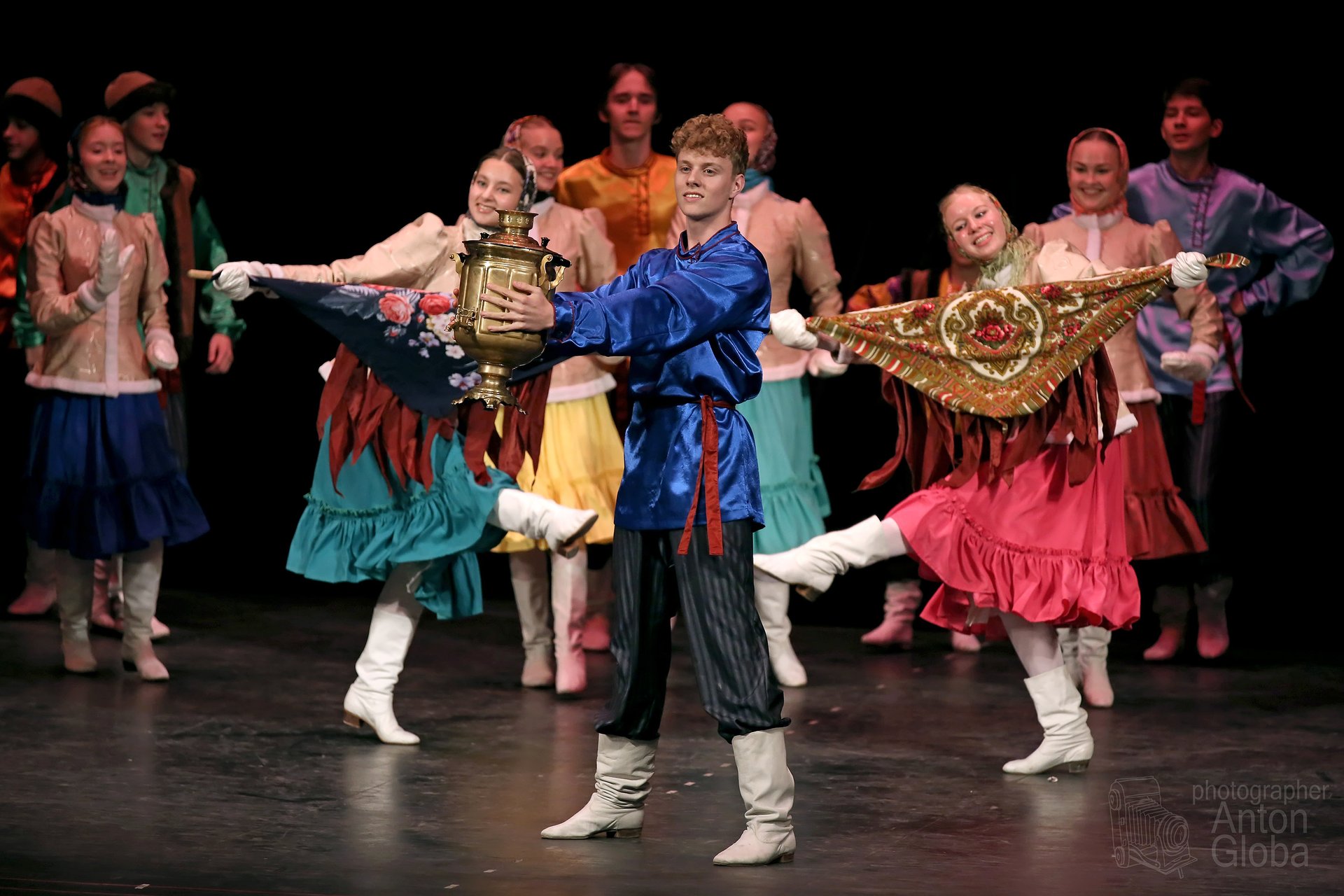 "Зимушка-зима", Ансамбль имени В. Локтева. “Winter-winter”, Ensemble named after V. Loktev. смотреть онлайн