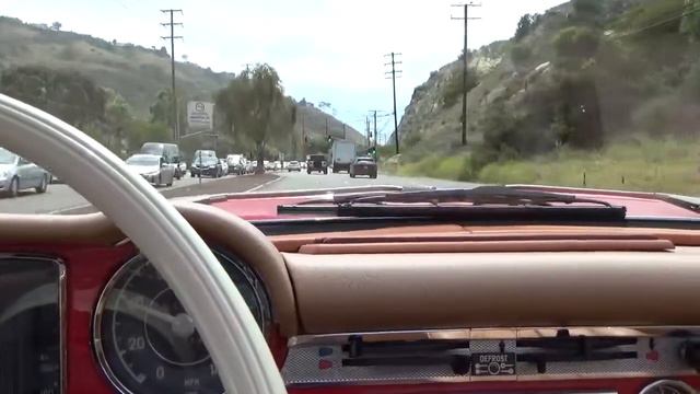 1971 Mercedes-Benz 280 SL test drive at Laguna Classic Cars, Laguna Beach, Ca смотреть онлайн