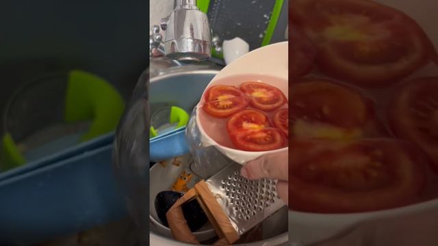 Готовим вместе сырный суп!