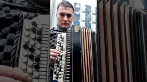 Видео урок "Бер егет гармун сайлый".