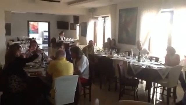 Francesco Cicchella e Lucia al Titò restaurant di Pozzuoli смотреть онлайн