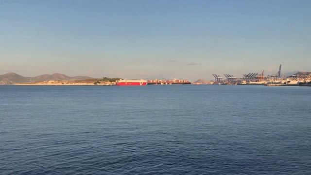 MSC Clara @ Piraeus port смотреть онлайн