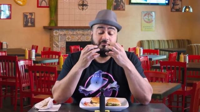 FAST FOOD BURGER PLAYOFFS EP 10 IN N OUT VS JACK IN THE BOX VS SHAKE SHACK смотреть онлайн