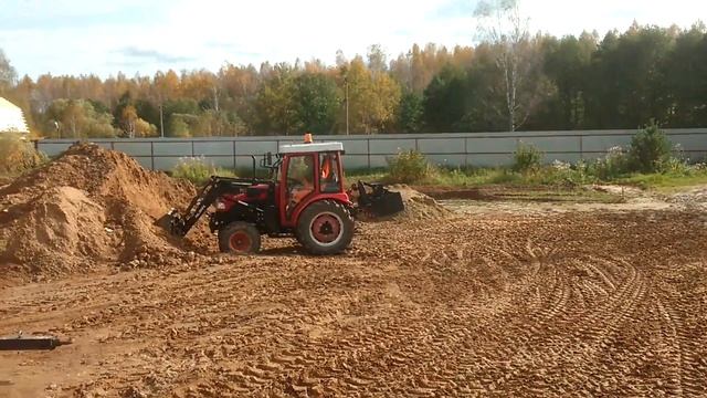 Работа фронтальным погрузчиком,Донг-Фенг 244 смотреть онлайн