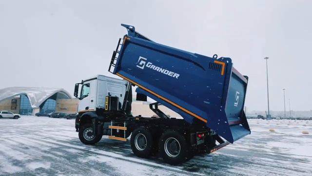 Самосвал Mercedes-Benz Arocs 3336 с кузовом Grander 16 м³ смотреть онлайн