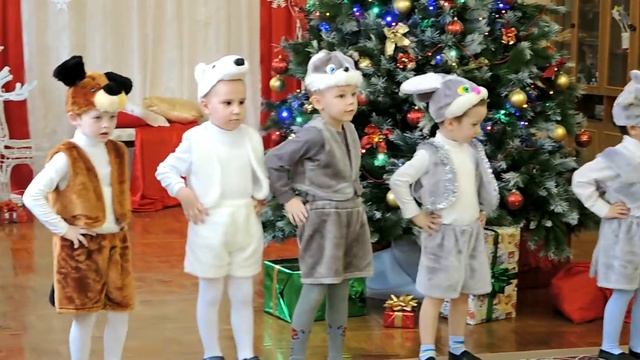 Весёлый танец мальчиков.Летка Енька.Новогодний утренник смотреть онлайн