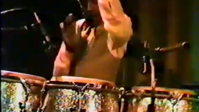 Carlos "Patato" Valdez - Solo de tumbadoras en el Conga Summit en San Francisco, CA (1986) смотреть онлайн