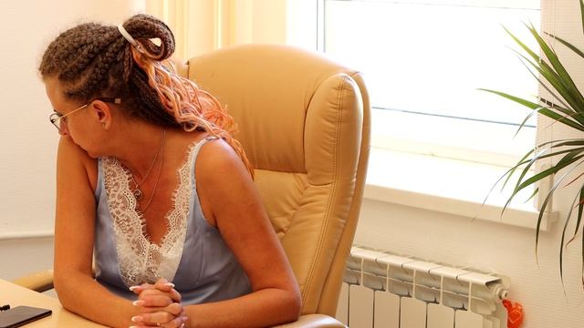 Один взгляд - тысячи слов с ресницами