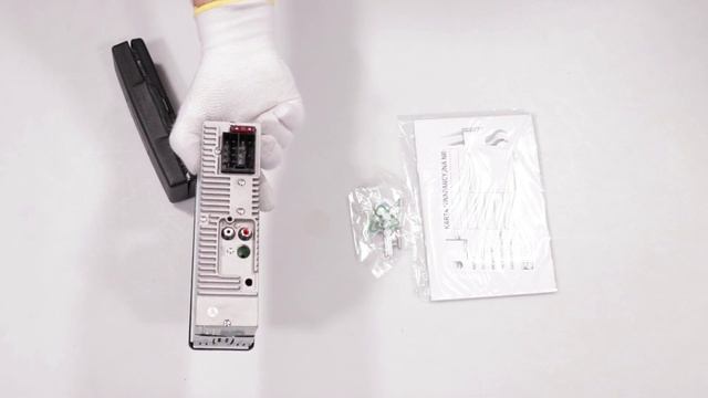 Unboxing AUDIOMEDIA Radio AMR417 SD / USB / BT MP3 / WMA 4X40W смотреть онлайн