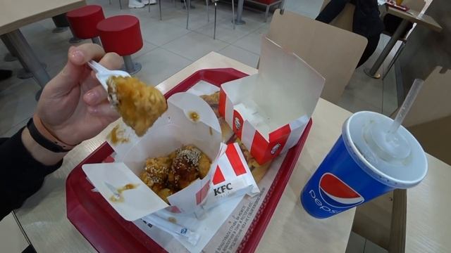 24 ЧАСА ЕМ KFC / ЗАВТРАК ОБЕД И УЖИН