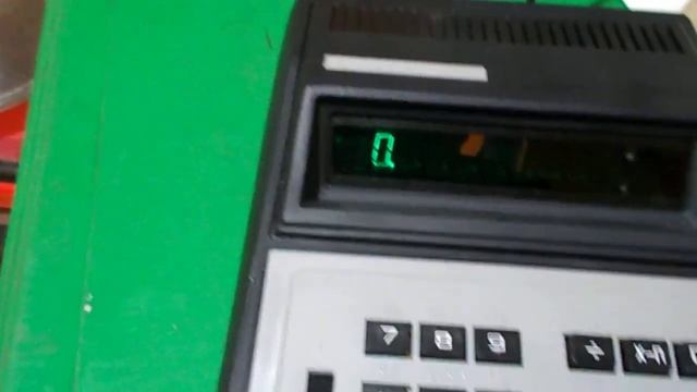 Торжественное включение калькулятора Электроника МКШ-2 в сеть 220 вольт смотреть онлайн