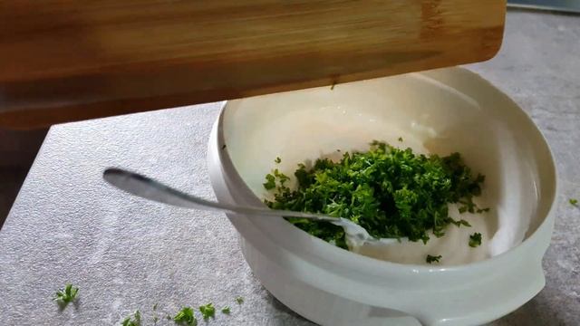 Это должно быть в каждом холодильнике. (Das sollte in jedem Kühlschrank vorhanden sein.) смотреть онлайн