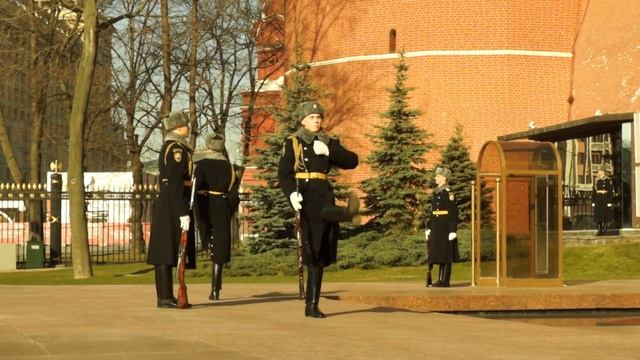 Для Друзей - Почетный Караул смотреть онлайн