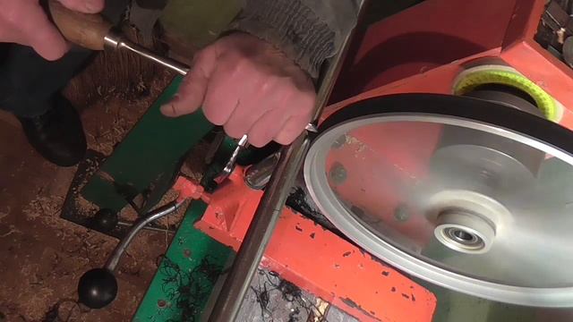 Если трясется ленточная пила. Простой способ устранения. смотреть онлайн